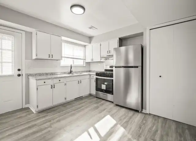 Property at 32932 Truman Rd, Rockwood, MI, 48173, 1 bed, 1 bath, [object Object]