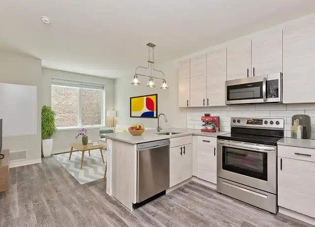 Property at Edge on Broadway - 6149 N Broadway, Chicago, IL, 60660, 0-2 beds, 1 bath, [object Object]