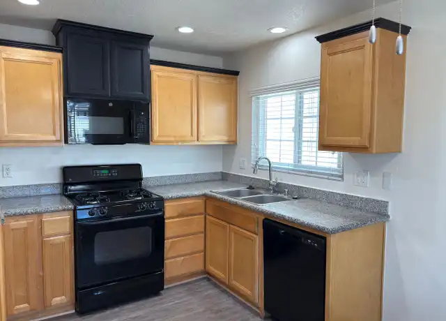 Property at 13751 Edwards St Unit 30D, Westminster, CA, 92683, 2 beds, 1 bath, [object Object]