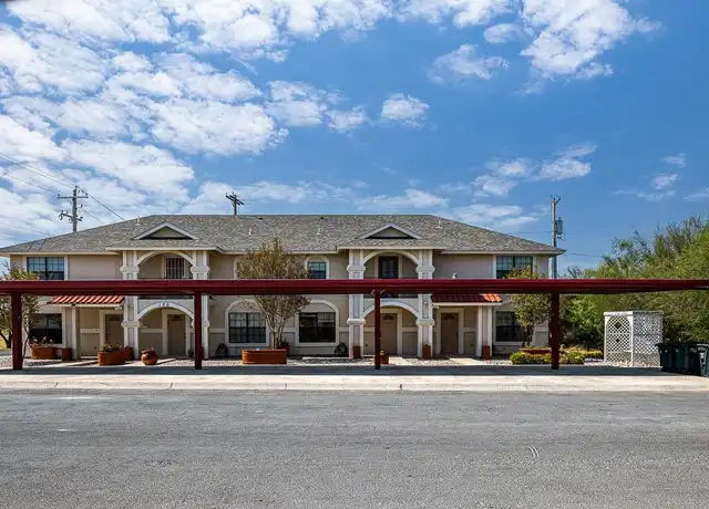 Property at 100 Ramon Cardenas Dr Unit D, Del Rio, TX, 78840, 2 beds, 2 baths, [object Object]
