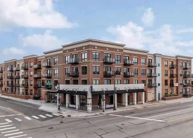 Property at Lilac Station - 101 S Main St, Lombard, IL, 60148, 1-2 bed, 1-2 bath, [object Object]
