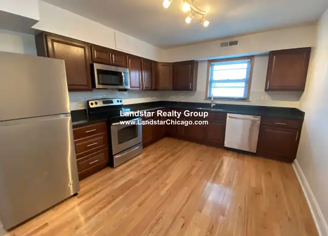Property at 6304 N Cicero Ave Unit 2, Chicago, IL, 60646, 2 beds, 1 bath, [object Object]