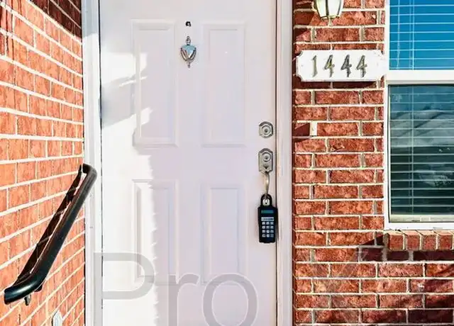 Property at 1444 N Dawn Dr, Fayetteville, AR, 72703, 2 beds, 2 baths, [object Object]