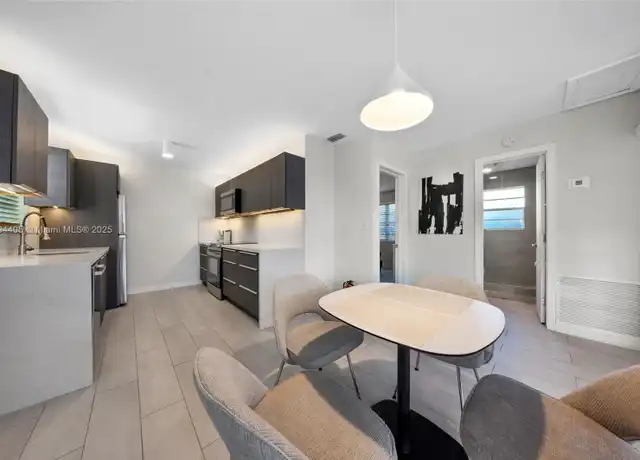 Property at 709 NE 22nd Dr Unit 709, Wilton Manors, FL, 33305, 2 beds, 1 bath, [object Object]