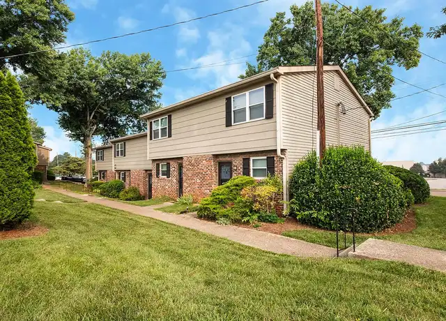 Property at Deane Hill - 7700 Gleason Dr, Knoxville, TN, 37919, 1-3 bed, 1-2.5 bath, [object Object]