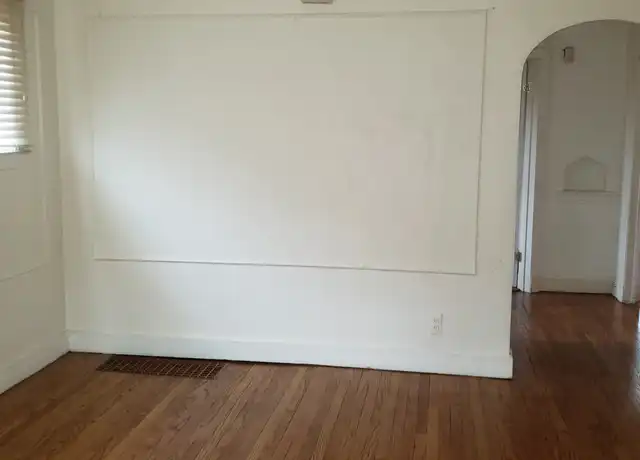 Property at 15900 Prest St Unit Upper, Detroit, MI, 48227, 2 beds, 1 bath, [object Object]