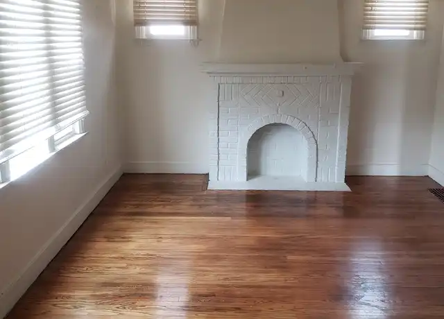 Property at 15900 Prest St Unit Upper, Detroit, MI, 48227, 2 beds, 1 bath, [object Object]