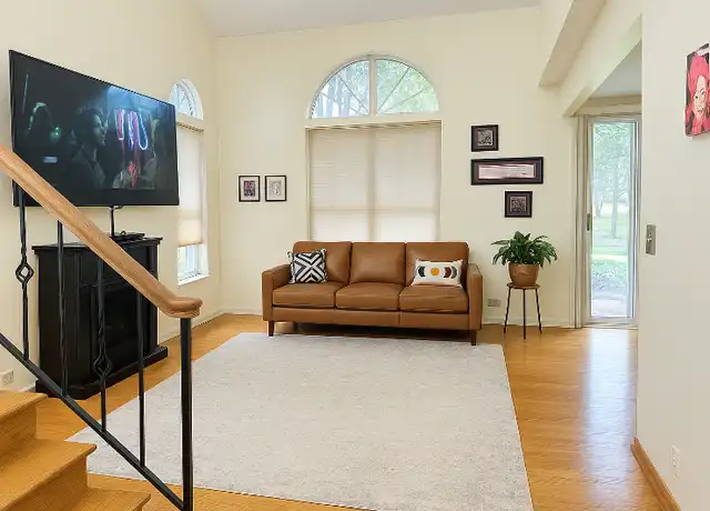 Property at 1286 Cranbrook Dr, Schaumburg, IL, 60193, 3 beds, 2.5 baths, [object Object]