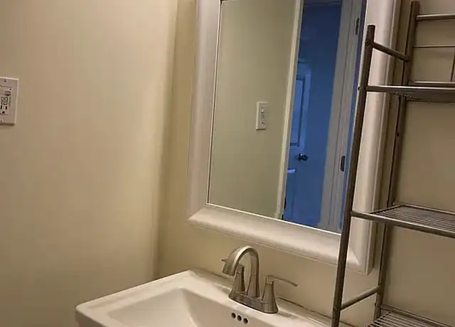 Property at 7 Colonial Rd #7, Beacon, NY, 12508, 1 bed, 1 bath, [object Object]