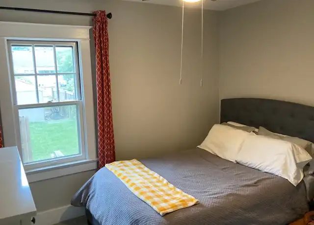 Property at 124 Cannons Ln, Louisville, KY, 40206, 3 beds, 2 baths, [object Object]