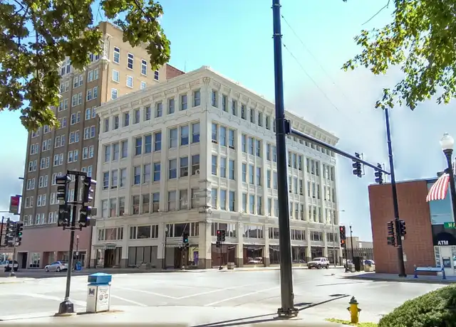 Property at 500 Maine St Unit 501, Quincy, IL, 62301, 2 beds, 1 bath, [object Object]