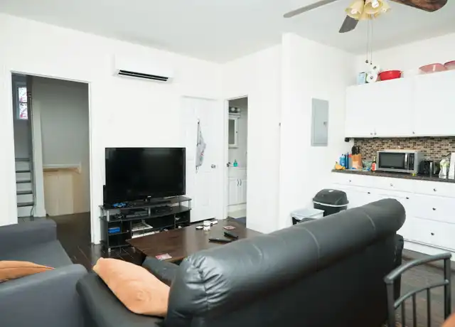Property at 540 N 19th St Unit 3, Philadelphia, PA, 19130, 2 beds, 1 bath, [object Object]