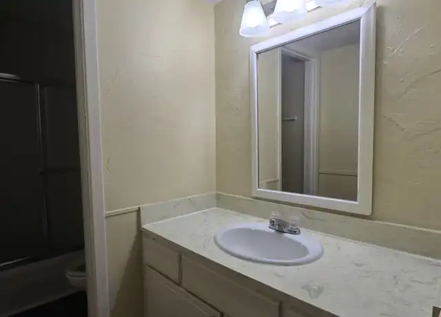 Property at 2901 Helena Ave #202, Nederland, TX, 77627, 2 beds, 1 bath, [object Object]