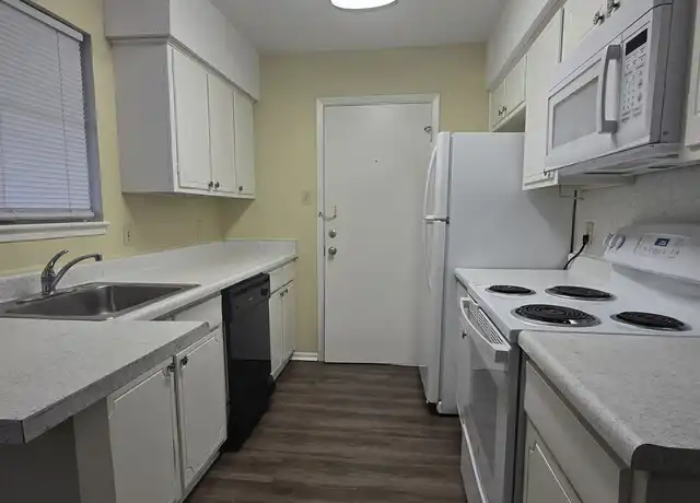Property at 2901 Helena Ave #202, Nederland, TX, 77627, 2 beds, 1 bath, [object Object]