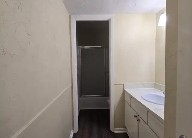 Property at 2901 Helena Ave #202, Nederland, TX, 77627, 2 beds, 1 bath, [object Object]