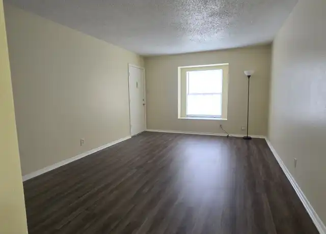 Property at 2901 Helena Ave #202, Nederland, TX, 77627, 2 beds, 1 bath, [object Object]