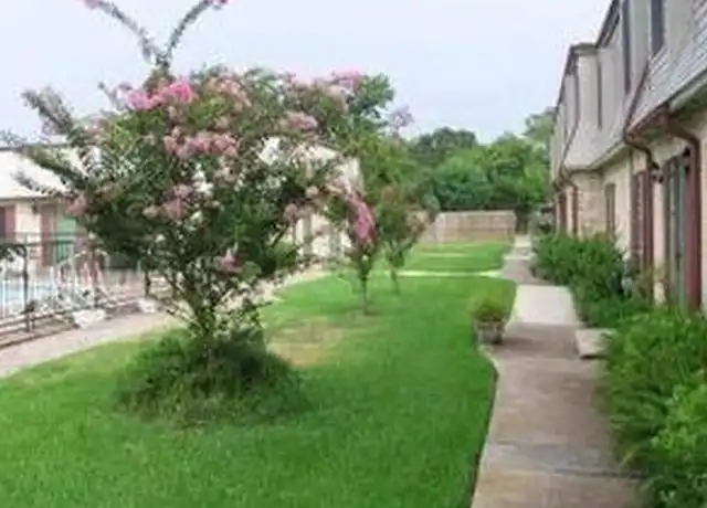 Property at 2901 Helena Ave #202, Nederland, TX, 77627, 2 beds, 1 bath, [object Object]