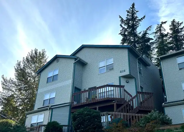 Property at 816 20th St #102, Bellingham, WA, 98225, 1 bed, 1 bath, [object Object]