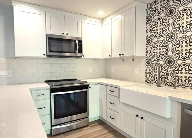 Property at 5525 E Thomas Rd Unit G12, Phoenix, AZ, 85018, 2 beds, 2 baths, [object Object]