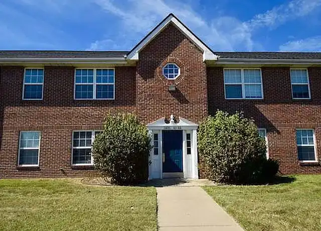 Property at Christopher's Crossing Apartments - 3401 Prestwick Square Dr, Jeffersonville, IN, 47130, 2 beds, 2 baths, [object Object]