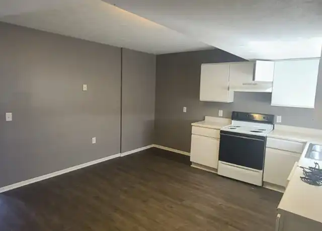 Property at 401 N 8th St Unit 5, Beatrice, NE, 68310, 1 bed, 1 bath, [object Object]