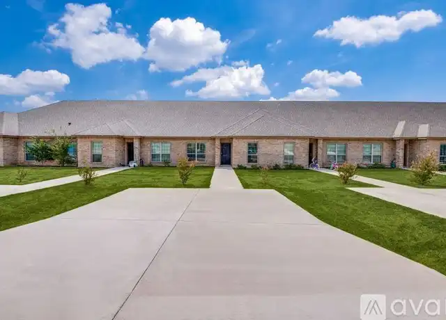 Property at 1105 Grindstone RD, Weatherford, TX, 76087, 2 beds, 2 baths, [object Object]