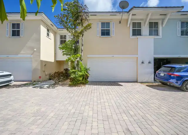 Property at 410 NE 1st Ave, Pompano Beach, FL, 33060, 3 beds, 2.5 baths, [object Object]