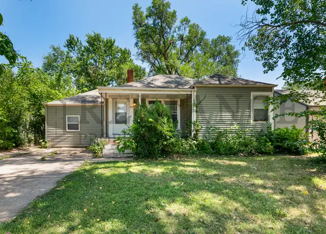 Property at 2146 S Crestway St, Wichita, KS, 67218, 3 beds, 2 baths, [object Object]