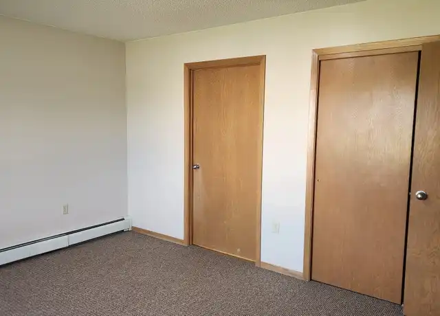 Property at 200 Country Club Ln Unit 2, Akron, IA, 51001, 1 bed, 1 bath, [object Object]