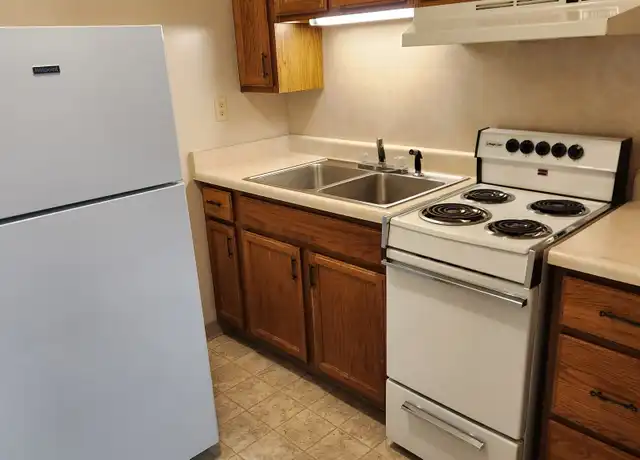 Property at 200 Country Club Ln Unit 2, Akron, IA, 51001, 1 bed, 1 bath, [object Object]