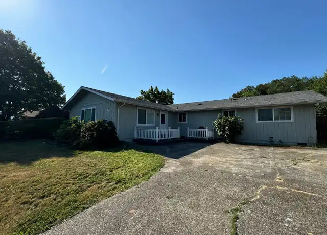 Property at 2248 La Canada Dr, Roseburg, OR, 97471, 3 beds, 2 baths, [object Object]