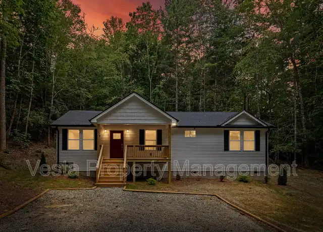 Property at 70 Erwin Hill Dr, Hendersonville, NC, 28739, 3 beds, 2 baths, [object Object]