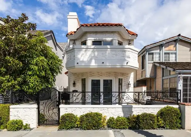 Property at 415 8th St, Huntington Beach, CA, 92648, 4 beds, 3.5 baths, [object Object]