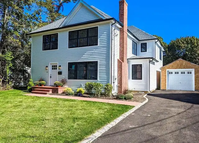 Property at 25 Country Club Rd, Bellport, NY, 11713, 3 beds, 3.5 baths, [object Object]