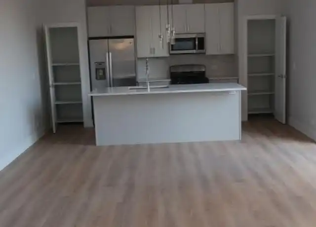 Property at 5071 N Northwest Hwy Unit 104, Chicago, IL, 60630, 2 beds, 2 baths, [object Object]