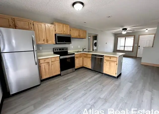 Property at 831 Bennett Ave Unit B, Colorado Springs, CO, 80909, 2 beds, 1 bath, [object Object]