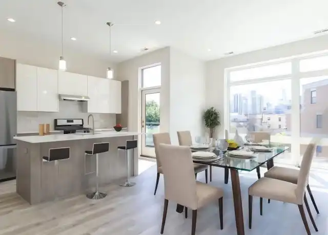 Property at 662 N Sangamon St, Chicago, IL, 60642, 1 bed, 1 bath, [object Object]