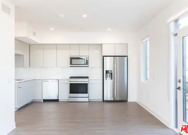 Property at 843 Wilcox Ave Unit 401, Los Angeles, CA, 90038, 2 beds, 2 baths, [object Object]
