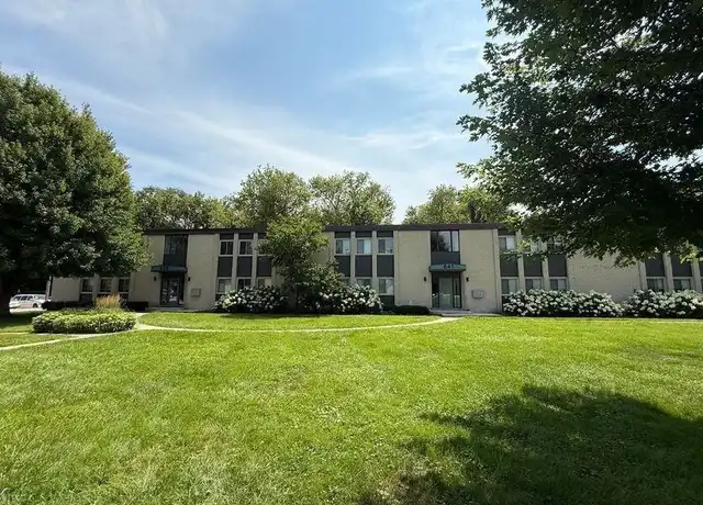 Property at 645 W Park Ave Unit C, Libertyville, IL, 60048, 2 beds, 1 bath, [object Object]