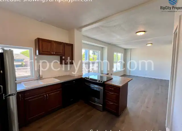 Property at 827 N Lombard St Unit 4, Portland, OR, 97217, 2 beds, 1 bath, [object Object]
