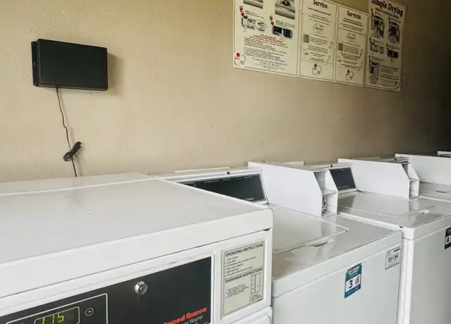 Property at 264 Prince Hall Ln Unit 202, Silsbee, TX, 77656, 2 beds, 1 bath, [object Object]