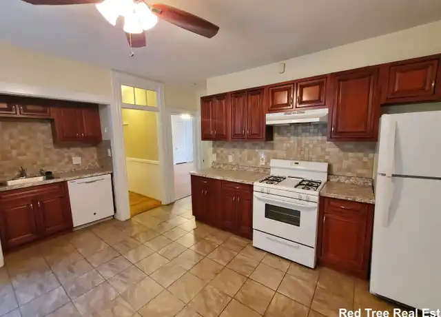 Property at 234 Cypress St Unit 2, Brookline, MA, 02445, 2 beds, 1 bath, [object Object]