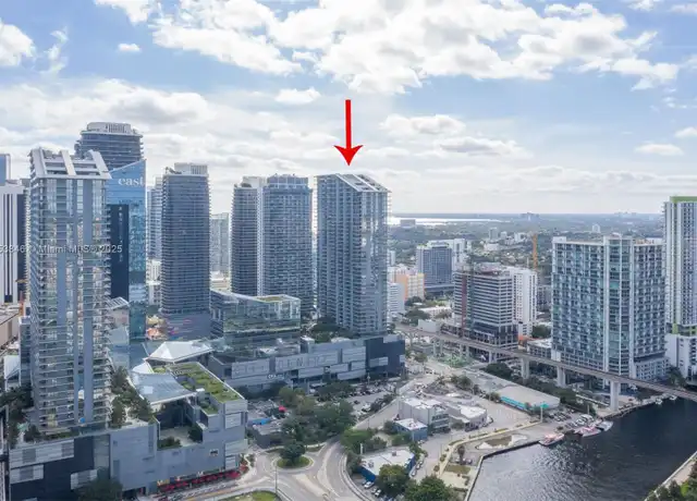 Property at 88 SW 7th St #2312, Miami, FL, 33130, 3 beds, 3.5 baths, [object Object]