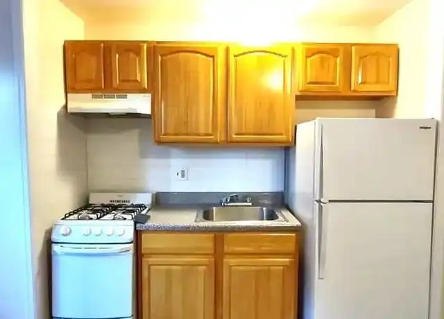 Property at 321 Sanford Ave Unit B2, Newark, NJ, 07106, 1 bed, 1 bath, [object Object]