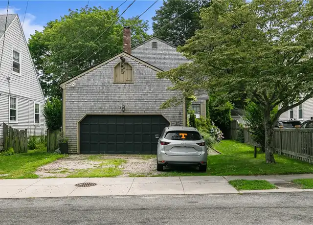 Property at 38 Harrison Ave Unit 2, Newport, RI, 02840, 2 beds, 1 bath, [object Object]