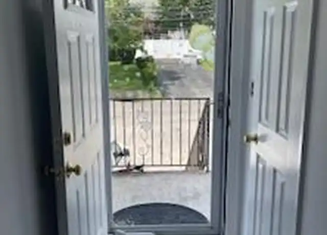 Property at 28 Elissa Ln Unit 2, Yonkers, NY, 10710, 3 beds, 1.5 baths, [object Object]
