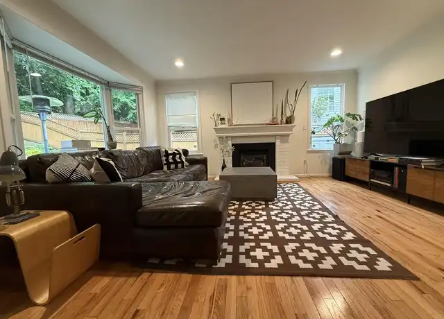 Property at 8727 132nd Pl NE, Redmond, WA, 98052, 2 beds, 2.5 baths, [object Object]