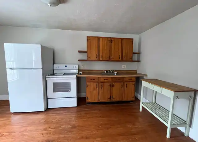 Property at 20 Cottage St, Ashland, NH, 03217, 1 bed, 1 bath, [object Object]