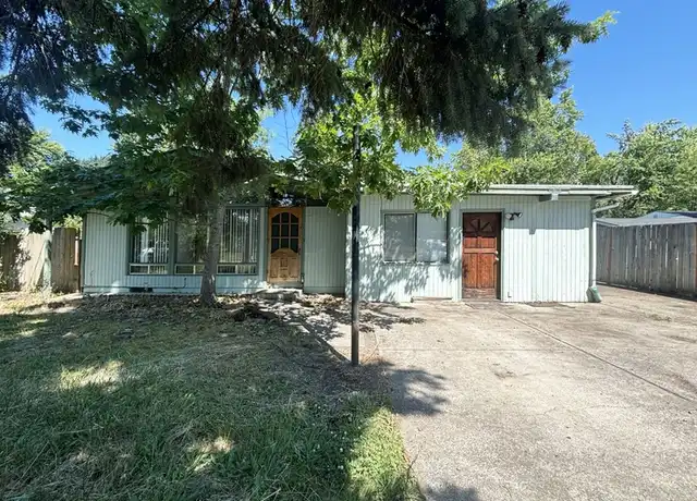 Property at 3817 E Amazon Dr, Eugene, OR, 97405, 5 beds, 2 baths, [object Object]