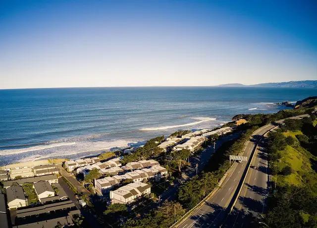 Photo of 100 Esplanade Ave, Pacifica, CA 94044